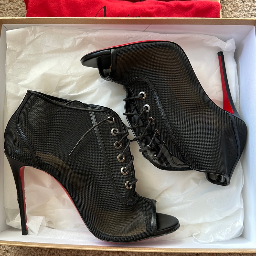 Christian Louboutin (EU 37) OPEN ONDESSA 100